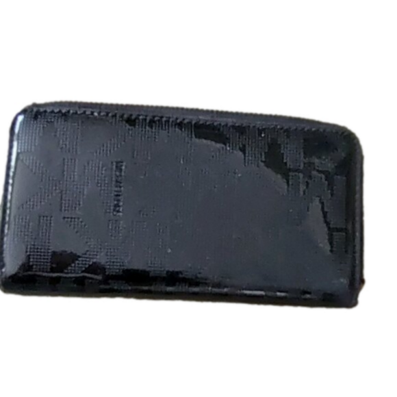 Michael Kors Long Patent Leather Wallet - Picture 2 of 3